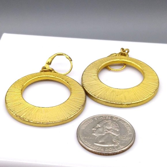 Vintage Snake Skin Hoop Earrings, Gold Tone Dangles - Picture 4 of 4